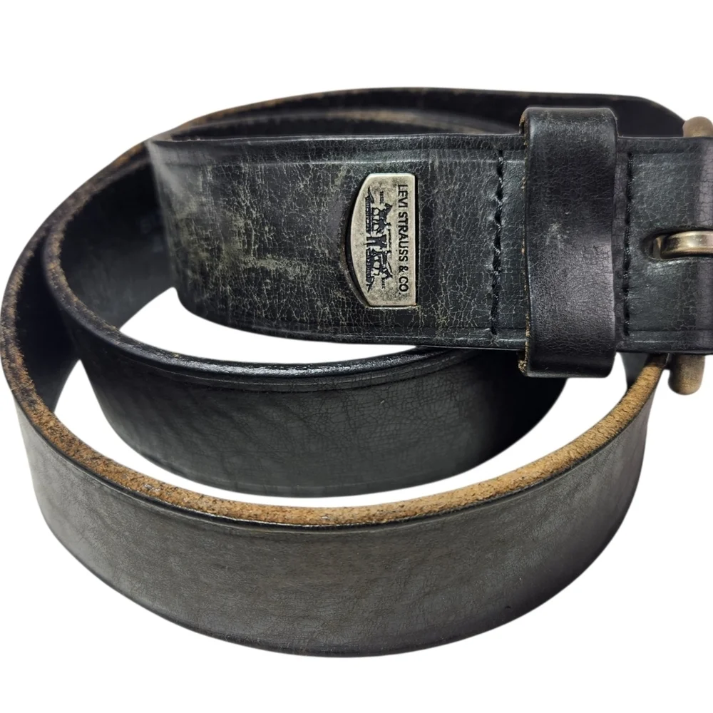 Levi Strauss & Co Leather Belt Size 40 Black Distressed Vintage Style Casual Men